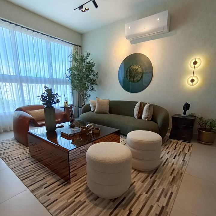 Apartment 17