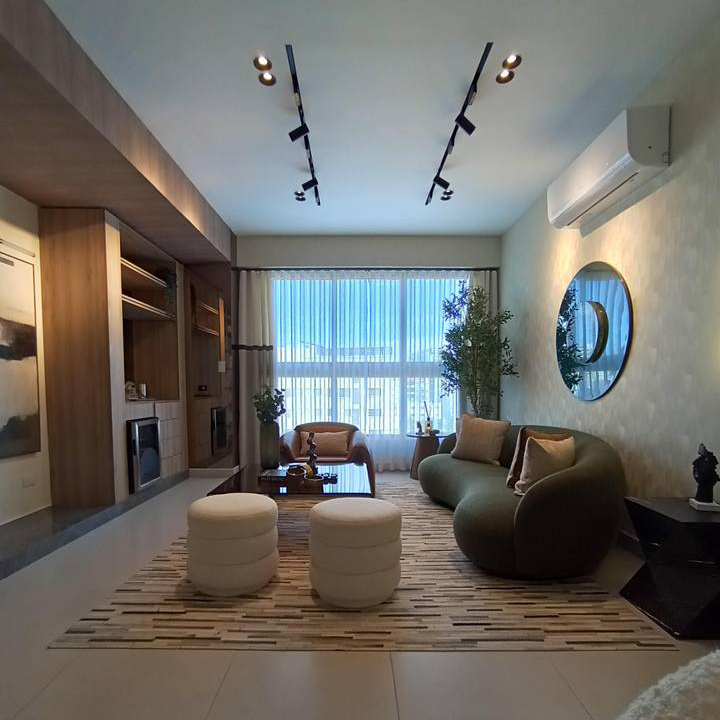 Apartment 17