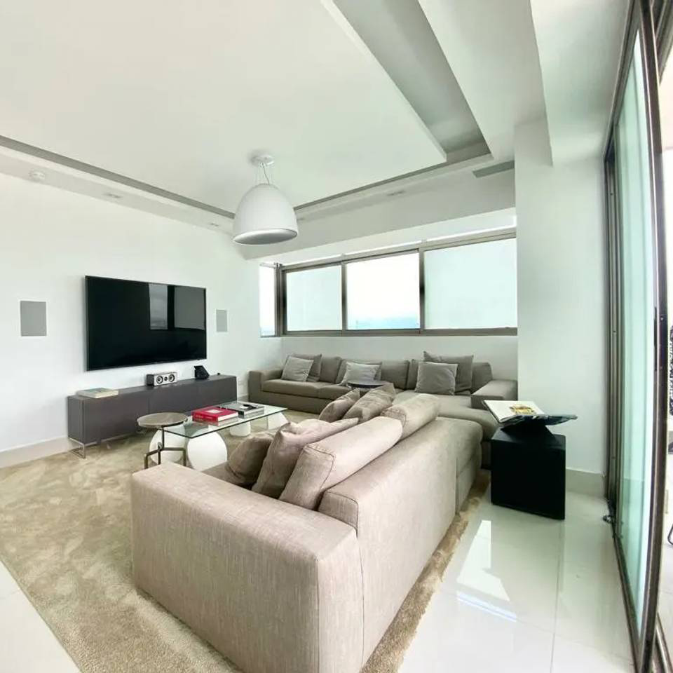Apartment 10
