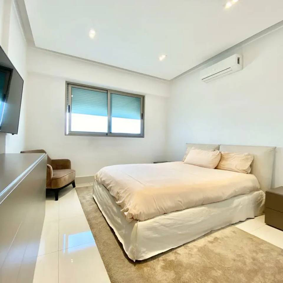 Apartment 10