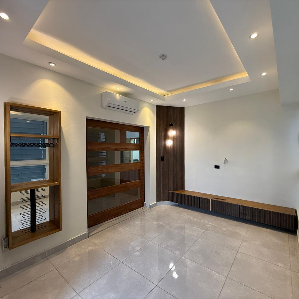 Apartment 21