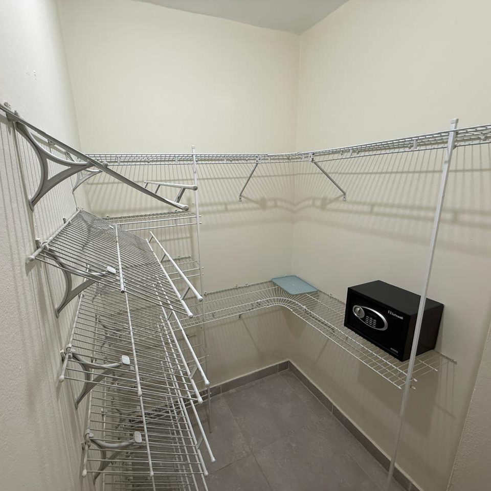 Apartment 21